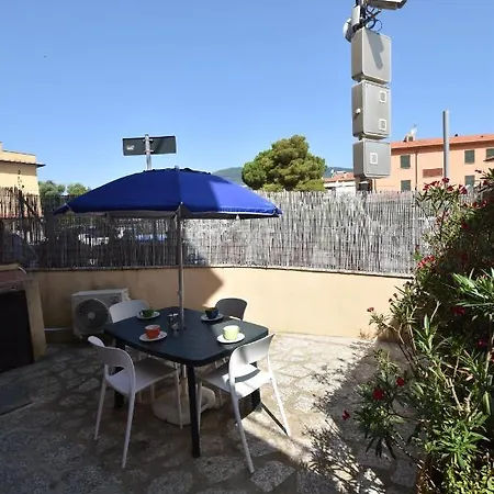 شقة Monolocale Violetta - Spazio Esterno Privato E Aria Condizionata مارينا دي كامبو